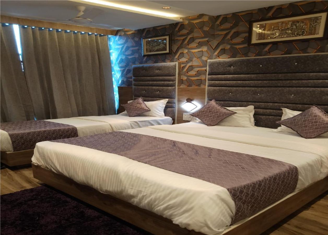 Hotel Lotus Villa Ахмедабад Экстерьер фото